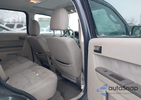 2010 Ford Escape Hybrid Limited z USA, uszkodzony, nr VIN 1FMCU5K38AKC06996